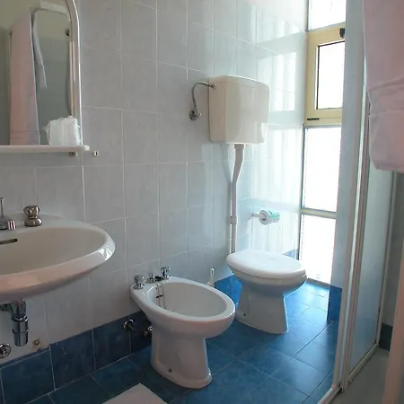 Merkury Hotel 3*